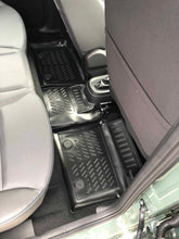 Încarcă imaginea în vizualizatorul Galerie, Covorase auto cauciuc tavita LUX, DACIA SPRING 2021-2024