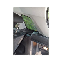 Încarcă imaginea în vizualizatorul Galerie, Perdele auto dedicate Suzuki Vitara 2020 ->