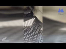 Încarcă și redă videoclipul în vizualizatorul Galerie, Covoare auto MG HS PHEV 2025-> dedicate, stil tavita, cu tunel median