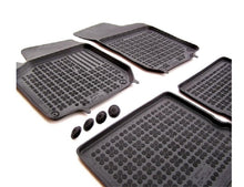 Încarcă imaginea în vizualizatorul Galerie, Covorase auto cauciuc tavita LUX, Toyota RAV 4 II 2000-2003, 2000-2003, CAUCIUC, IMPORTAT 7/28, NEGRU, RAV 4, TOYOTA, covorase-auto-cauciuc-tavita-lux-toyota-rav-4-ii-2000-2003,