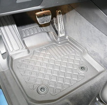 Încarcă imaginea în vizualizatorul Galerie, Covorase auto cauciuc tavita Avanti Premium, , covorase-auto-cauciuc-tavita-avanti-premium,