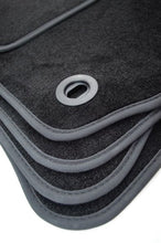 Încarcă imaginea în vizualizatorul Galerie, Covorase auto mocheta LAND ROVER RANGE ROVER EVOQUE 2011 - 2020, 2011 - 2020, EVOQUE, importate 31-03-2021, LAND ROVER, covorase-auto-mocheta-land-rover-range-rover-evoque-2011-2020,