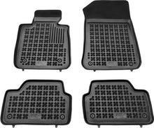 Încarcă imaginea în vizualizatorul Galerie, Covorase auto cauciuc tavita LUX, BMW SERIA 1 (E87) 2004-2011, 2004-2011, BMW, CAUCIUC, IMPORTAT 7/28, NEGRU, SERIA 1, covorase-auto-cauciuc-tavita-lux-bmw-seria-1-e87-2004-2011,