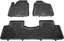 Încarcă imaginea în vizualizatorul Galerie, Covorase auto cauciuc tavita LUX, SsangYong KORANDO III 2011-2020, 2011-2020, CAUCIUC, IMPORTAT 7/28, KORANDO, NEGRU, SSANGYONG, covorase-auto-cauciuc-tavita-lux-ssangyong-korando-iii-2011-2