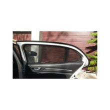 Încarcă imaginea în vizualizatorul Galerie, Perdele auto dedicate Renault Megane IV Hatchback 2016-&gt;
