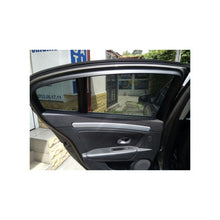 Încarcă imaginea în vizualizatorul Galerie, Perdele auto dedicate Renault Laguna III Hatchback 2007-2015
