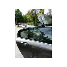 Încarcă imaginea în vizualizatorul Galerie, Perdele auto dedicate Renault Laguna III Hatchback 2007-2015
