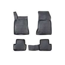 Încarcă imaginea în vizualizatorul Galerie, Covoare auto Mercedes Clasa B W246 2011-2018 dedicate, stil tavita, cu tunel median
