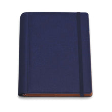 Încarcă imaginea în vizualizatorul Galerie, Agenda de lux 2027, datata zilnic, Borneo Blu cu elastic , 17 x 24 cm
