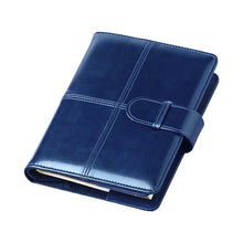 Încarcă imaginea în vizualizatorul Galerie, Agenda de lux 2026, datata zilnic, cu clapa Bluette Blu, 15 x 21 cm
