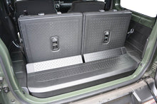 Încarcă imaginea în vizualizatorul Galerie, Tavita portbagaj Suzuki Jimny 2 (GJ), 2018-2020 (portbagaj sus- cu cutie de bagaje)
